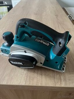 Predám aku hoblík Makita DKP180 – spoľahlivé náradie pre die