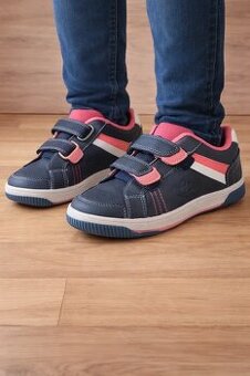 Tenisky kožené nové 36