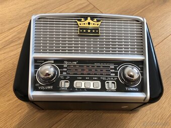 radio ladicka puzdro reproduktor