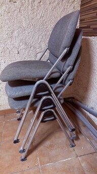 Konferenčné stohovateľné stoličky