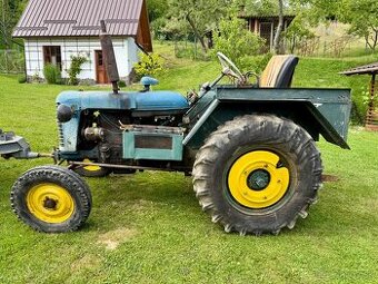 Predám traktor Zetor 25 s brzdenou vlečkou