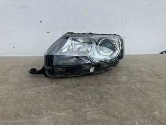 ŠKODA RAPID 2012- ĽAVÝ PREDNÝ XENON