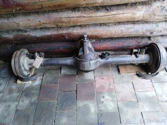 Aro 461 zadná naprava