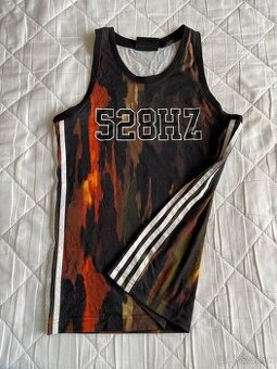 Dámske tielko Adidas.