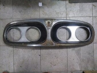 Predná maska z rámčekom Tatra 603.