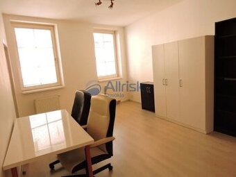 NA PREDAJ VEĽKÝ 2 IZB. BYT (nebytový priestor) PRIAMO POD BR