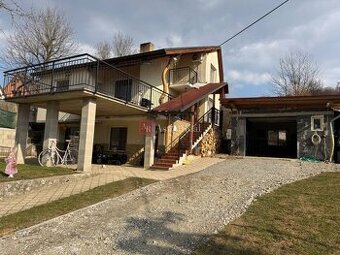 Kompletne zariadený zrekonštruovaný 4i RODINNÝ DOM / Mostišt