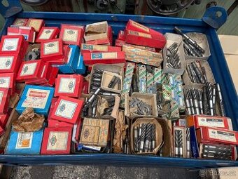 Nové nástroje-vrtáky,frézy,soustružnické nože,závitníky atd