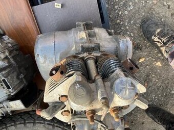 Predám triumph a Honda