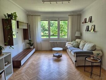 Svetlý zariadený 2i byt po rekonštrukcii na Nivách