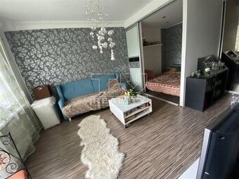 Na prenájom: 1,5-izbový byt v Ružinove na Martinčekovej...