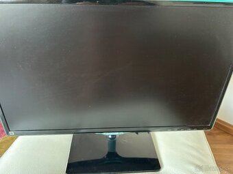Predám Samsung 24 palcový monitor