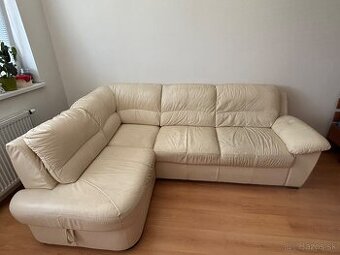 Rozkladacia sedačka s taburetkou