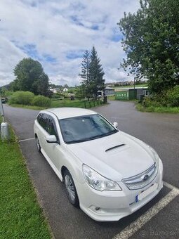 Predám Subaru Legacy 2.0 2012 4x4