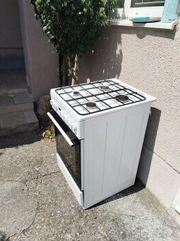 Plynovy sporak MORA, elektricke zapalovanie, elektricka rura