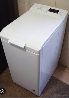 Pracka  Electrolux 100% funkcna - zvrchu plnena