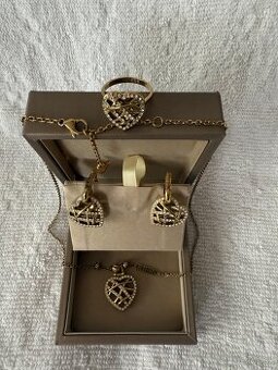 Dámsky doplnkový set Guess - srdce