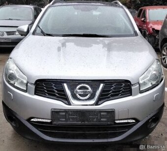 Nissan Qashqai 2.0 2013 predám KAPOTA, NÁRAZNÍK, SVETLO, MOT