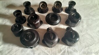 Bakelitove.retro.vypinace,zasuvky,objimky.na.stenu