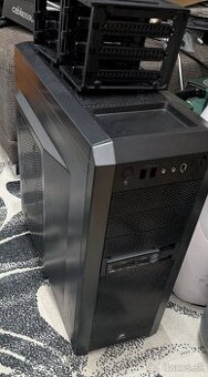 Počítačová skriňa Corsair 500R Carbide Series