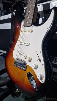 Elektrická gitara SX