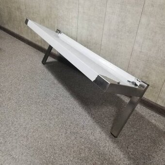 Nerezová nástenná polica jednoposchodová