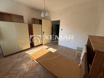 Predaj 3 -izbový byt s balkónom vo Vyhniach - 1