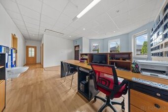 REZERVOVANÉ - RD (OBJEKT) V ATRAKTÍVNEJ LOKALITE SO SKLADOM