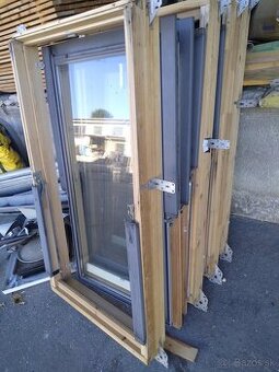 Velux strešné okná s oplechovaním s roletami