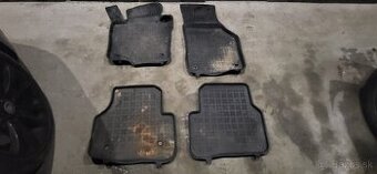 Autorohože gumene koberce VW PASSAT B7 COMBI