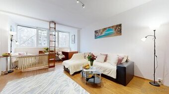 VEĽKÝ 1 izb. byt, ZVÄČŠENÝ o PRACOVŇU, Titogradská Košice