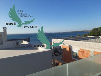 Apartmán so strešnou terasou len 30m od mora v Chorvátsku - 1