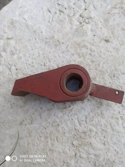 Predám na rozmetadlo zapadku posuvu