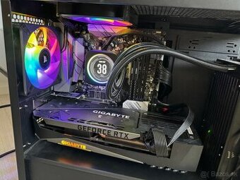 TOP PC – RTX 3070 Ti, Ryzen 7 5800X, LCD Watercooling