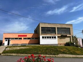 Na predaj obchodný objekt v obci Žakovce - 1