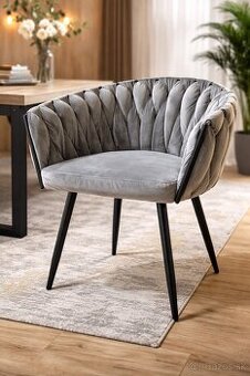 Luxusná dizajnová jedálenská stolička – sivý zamat