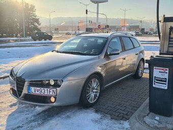 Alfa romeo 159 Q4 2,4 154 kw 2008 1900€
