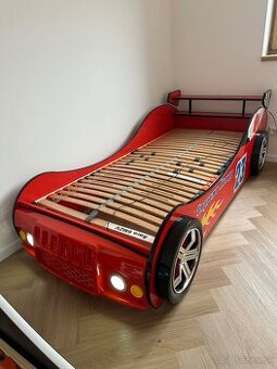 Autíčková detská posteľ 200 × 90 cm – super stav