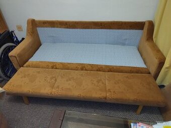 Darujeme rozkladací gauč za odvoz