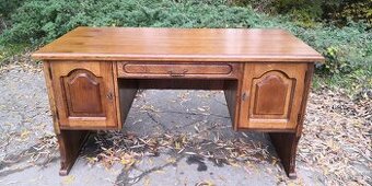 Rustikálny masivný písací stôl