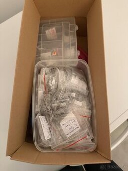 Predám väčšie množstvo komponentov na výrobu šperkov.