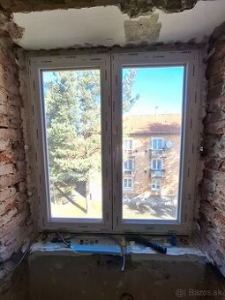 Na predaj skoro nove plastové okno