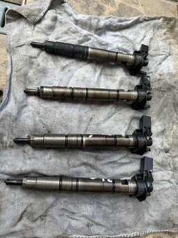 Vstrekovače 03l130277