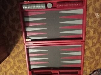 SPOLOCENSKA HRA BACKGAMMON