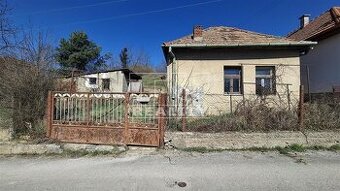 Na predaj víkendová chalupa v obci Krnča s pozemkom 500m2