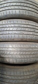 Predám 4ks skoro nové letné 215/65r17-99V Hankook