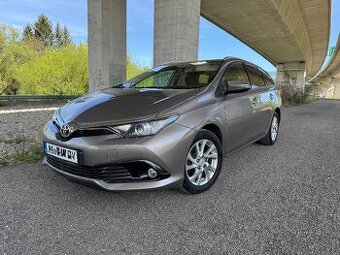 Toyota Auris combi 1.6 97kW, 2016, facelift,SK auto