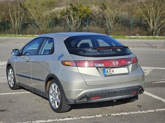 Honda Civic 1.8i 103kw 2008 - prvý majiteľ