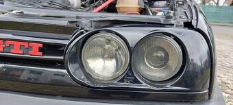 Predám predné svetlá vw golf mk3.