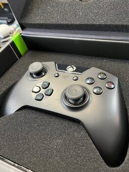 Herný ovládač Razer